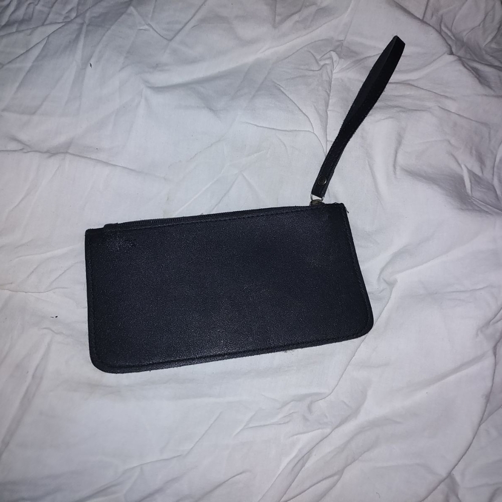 Black Zip-up Wallet